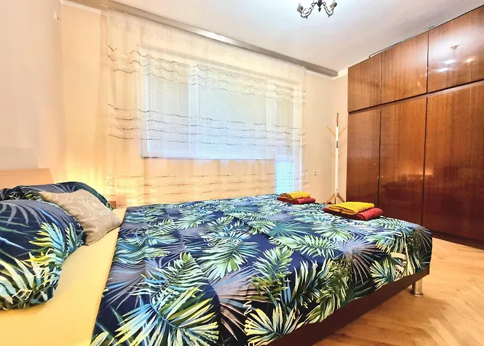 Super Center-huge 2 Bedrooms Apartman Burgasz